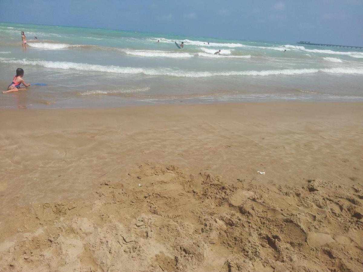 100 Metros De La Playa Apartman Sagunto Kültér fotó